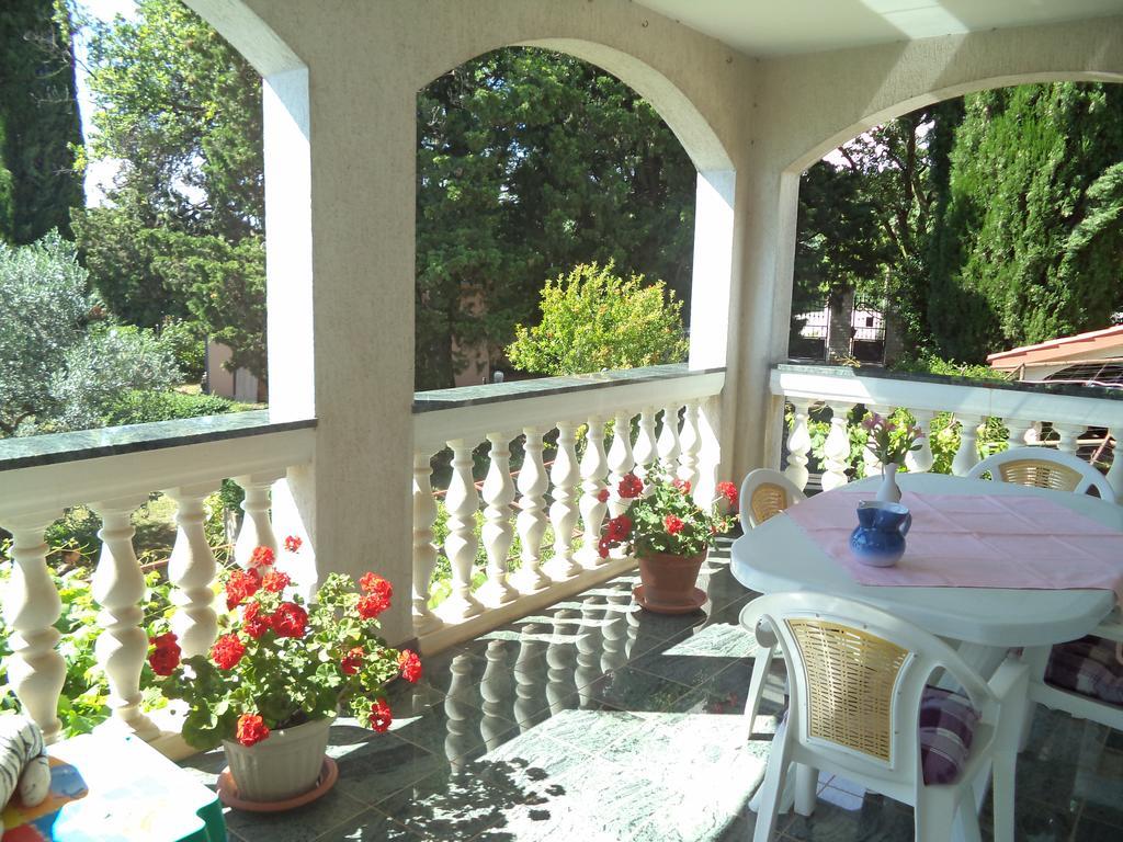 Valeriana Apartment Pula Exterior foto